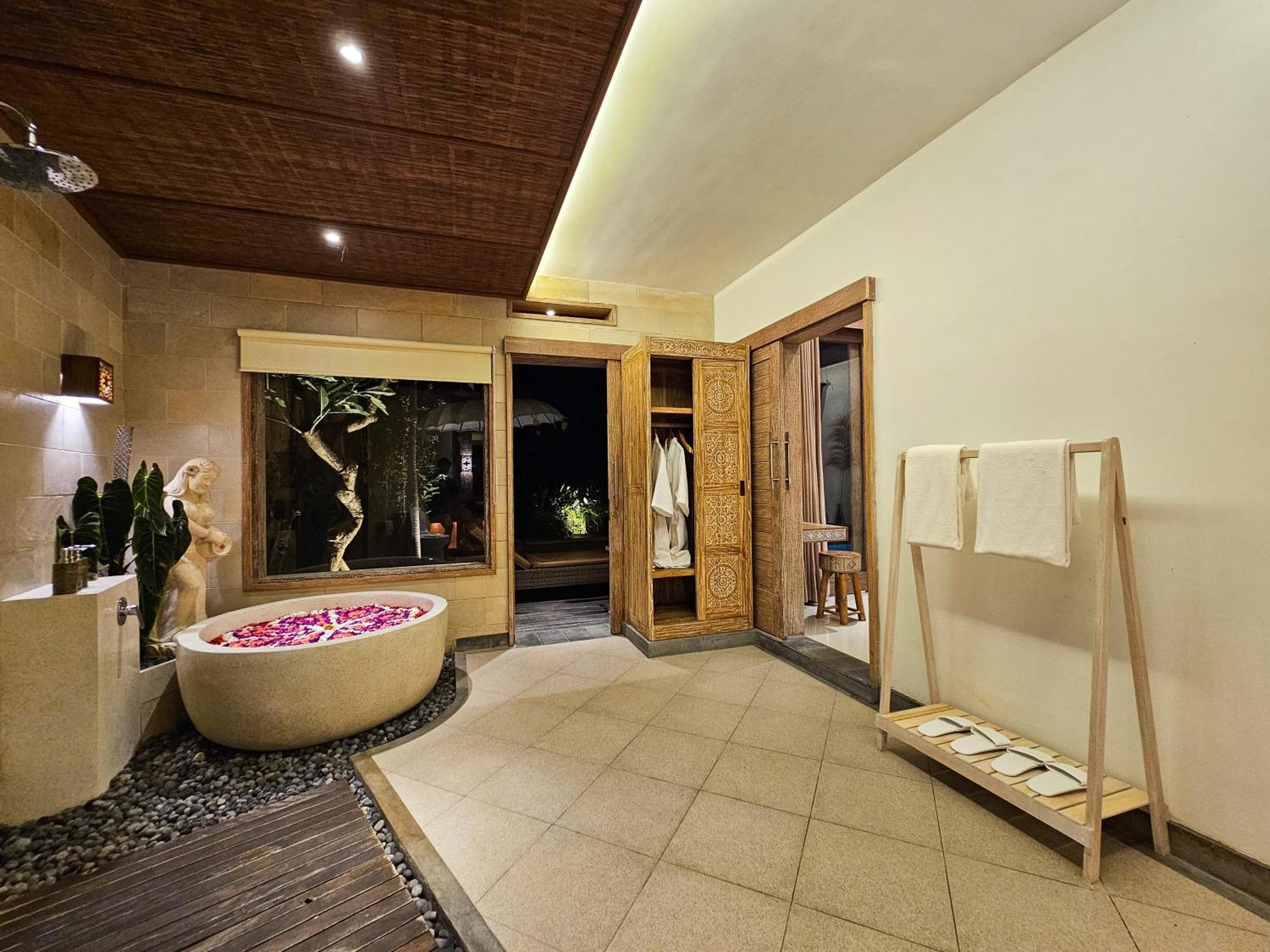 Happy Honeymoon Private Villa Ubud  Exterior photo